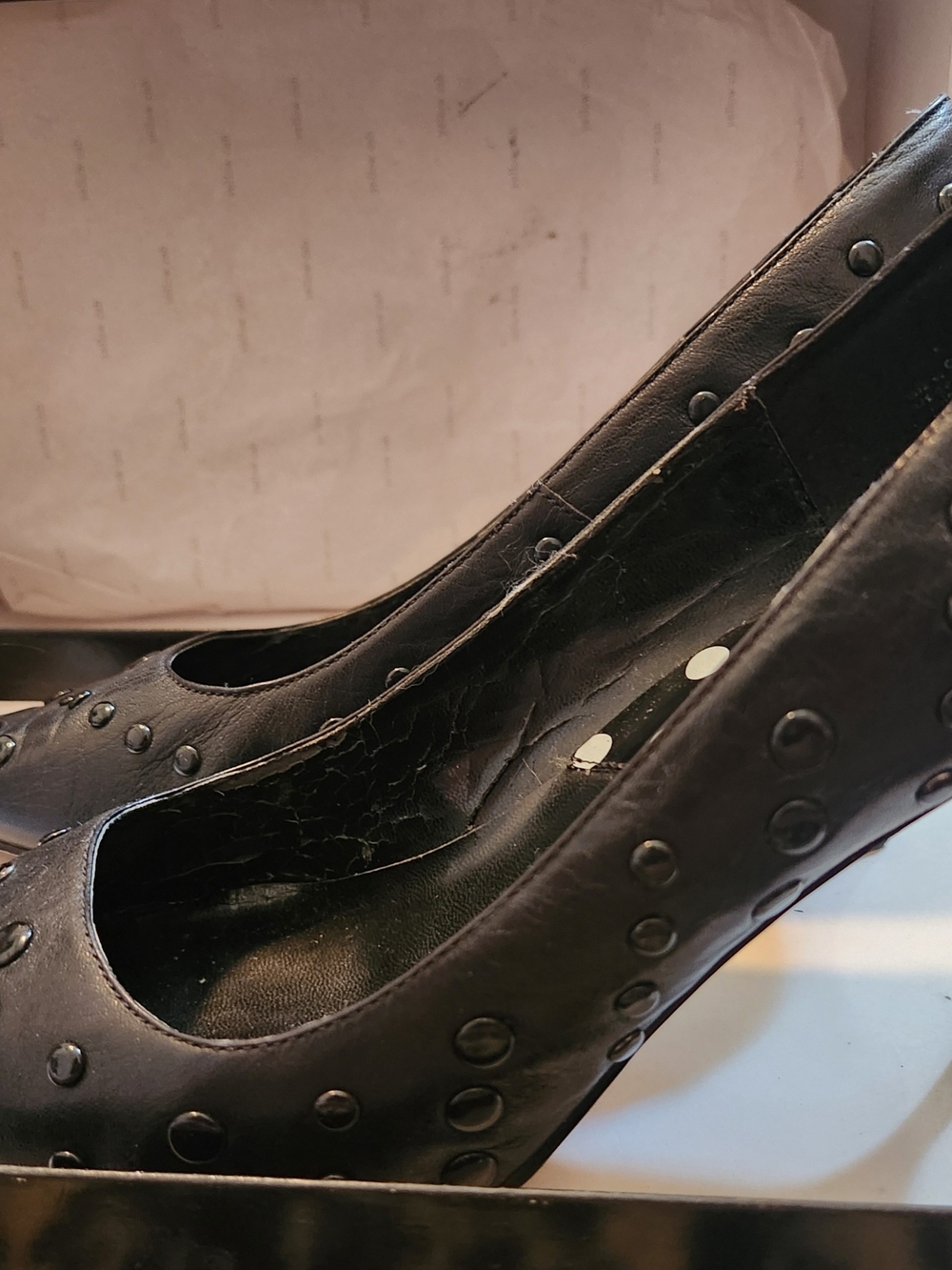 Yellow Cab New York Vintage Black Studded Pointed-Toe Stiletto Pumps Size 9 - Picture 6 of 11